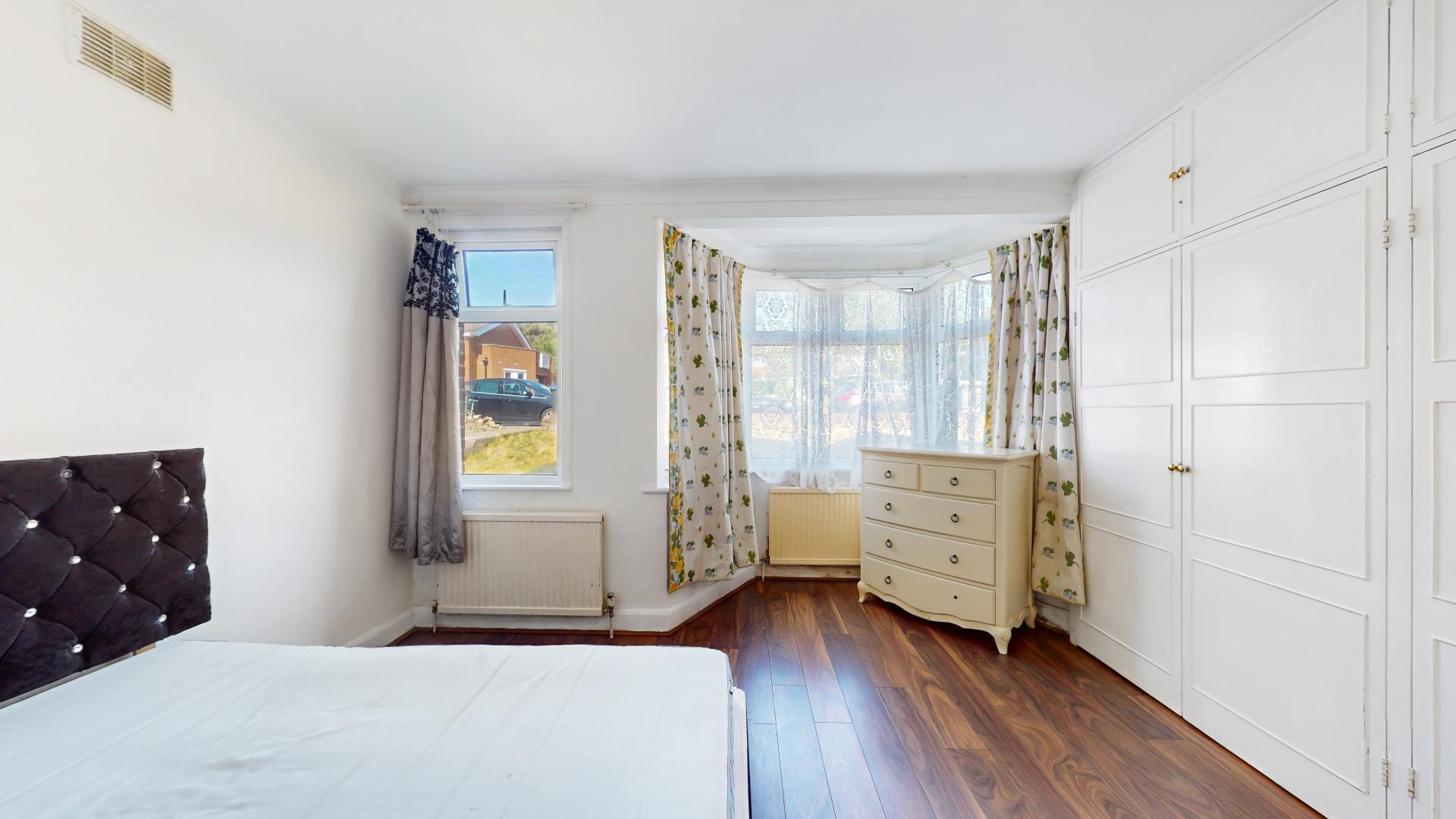 Modern Apartment Barnhill Road, Wembley